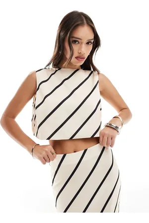Pretty Lavish Top a rayas con lazada de (parte de un conjunto)-Beis neutro