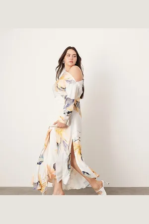 ASOS Vestido largo con estampado floral difuminado y hombro caído de Curve-Multicolor