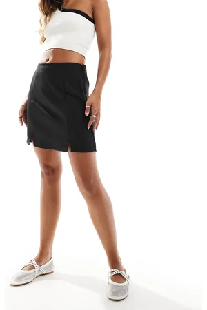 VERO MODA Minifalda negra con muesca en la parte delantera de