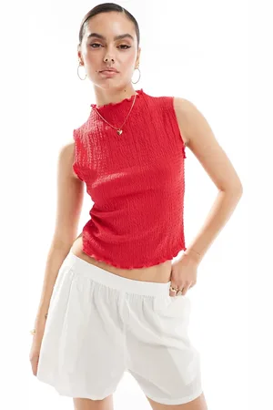New Look Camiseta roja sin mangas con cuello alto de tejido texturizado de