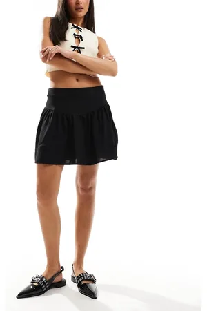 Pieces® Minifalda negra fruncida con cinturilla ancha de