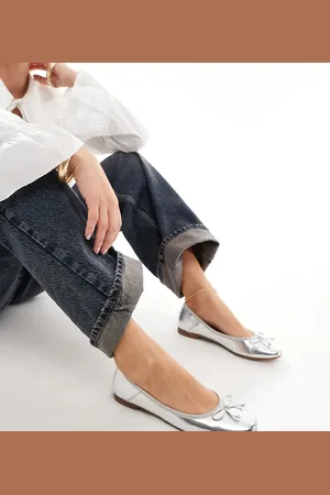 ASOS Bailarinas plateadas básicas con lazo Lullaby de Wide Fit