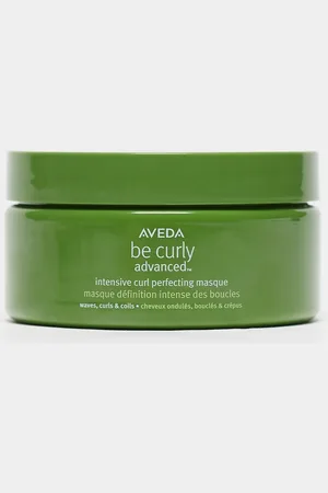 AVEDA Mascarilla perfeccionadora intensiva para rizos Be Curly Advanced de 200 ml de