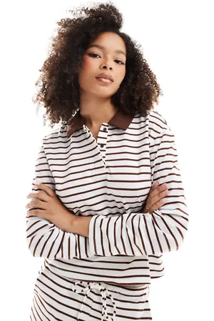 VERO MODA Polo color crema a rayas marrones de punto liso de (parte de un conjunto)-Marrón