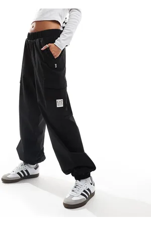 EA7 Pantalones cargo negros de