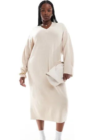 ASOS Vestido semilargo color con cuello de pico de punto de ASOS DESIGN Curve-Beis neutro