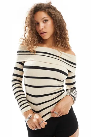 Urban Revivo Jersey color crema a rayas de manga larga con escote Bardot de -Negro