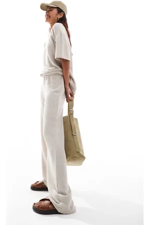VERO MODA Pantalones color avena de pernera ancha de punto de (parte de un conjunto)- neutro