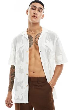 ASOS Camisa color de manga corta con cuello de solapas y diseño bordado de malla de -Blanco
