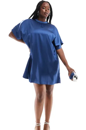 ASOS Vestido corto estilo camiseta extragrande de satén de ASOS DESIGN Curve