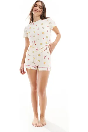 Chelsea Peers Set de pantalones cortos y camiseta con estampado de mosaico de