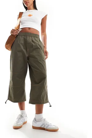 COLLUSION Pantalones capri caquis de corte skater y talle bajo sin cierres de -Verde