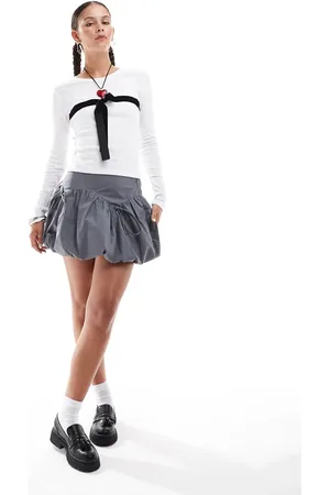 Glamorous Minifalda de talle medio con diseño abullonado y detalle de lazo de