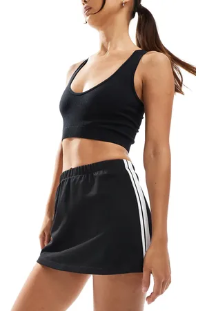 Cotton On Minifalda negra de estilo deportivo de punto de Cotton On