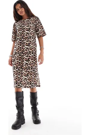 Noisy May Vestido midi estilo camiseta con estampado de leopardo de -Marrón