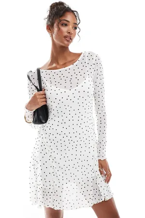 New Look Vestido corto color de manga larga con estampado de lunares de malla de -Blanco