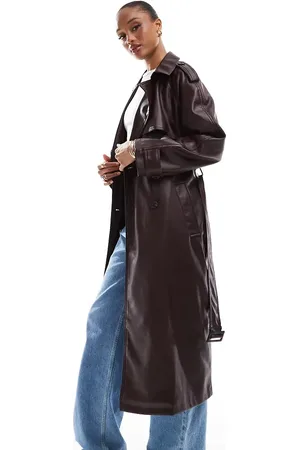 ASOS Gabardina de tejido efecto cuero de ASOS DESIGN Tall-Caoba
