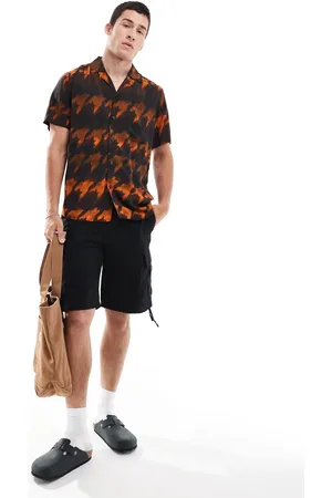 HUGO BOSS Camisa de manga corta con cuello de solapas y estampado integral de pata de gallo Ellino de