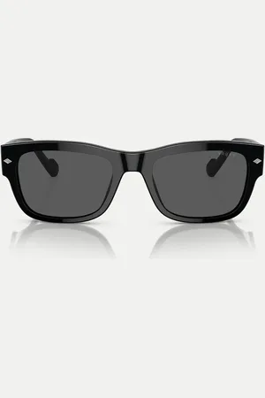 vogue Gafas de sol negras con montura rectangular y lentes grises de Eyewear