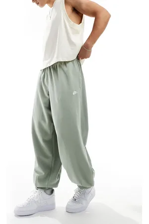 Nike Joggers verde oliva extragrandes de tejido de rizo de Club