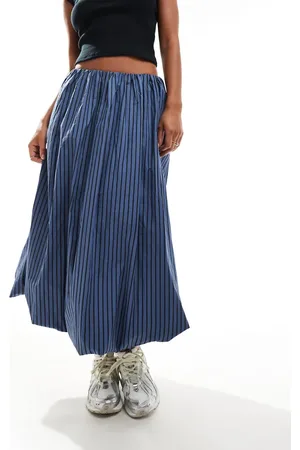 Glamorous Falda larga azul marino y negra a rayas con diseño abullonado de -Multicolor