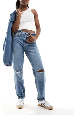 ASOS Vaqueros mom holgados de talle alto con diseño rasgado de
