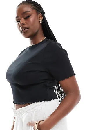COLLUSION Camiseta negra con bordes ondulados de canalé de Plus