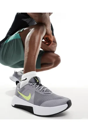 Nike Zapatillas de deporte grises MC 3 de