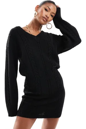 Aria Cove Vestido corto estilo jersey con cuello de pico de punto de ochos de
