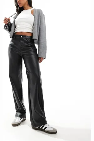 ONLY Pantalones negros de pernera recta y talle alto de cuero sintético de