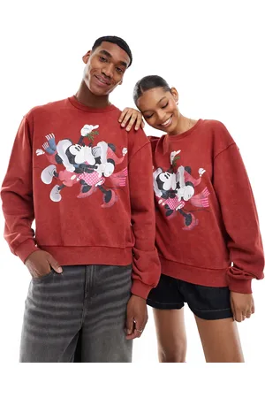 ASOS Sudadera burdeos de corte cuadrado extragrande con estampado navideño de Mickey Mouse y Minnie Mouse de Disney de -Rojo