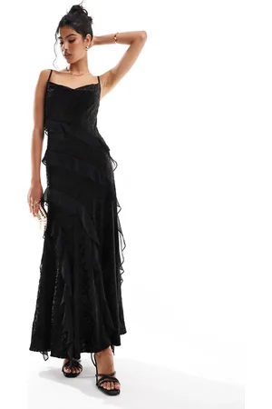 Forever New Vestido largo con volantes de terciopelo de
