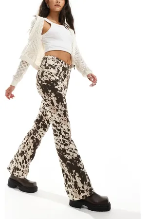 Monki Pantalones marrones de corte acampanado estándar con estampado de vaca de algodón de -Marrón