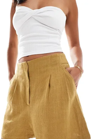 ASOS Pantalones cortos de sastre color de talle alto con detalle de costuras de mezcla de lino de ASOS DESIGN Petite-Verde