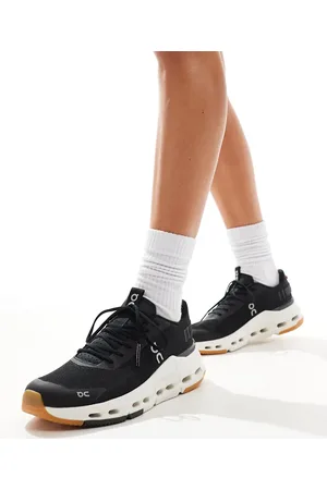 On Running Zapatillas de deporte negras y blancas de diario Cloudnova Form 2 de ON