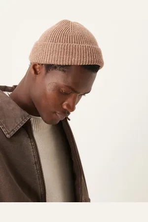 ASOS Gorro pequeño de estilo pescador de canalé de lana de cordero de
