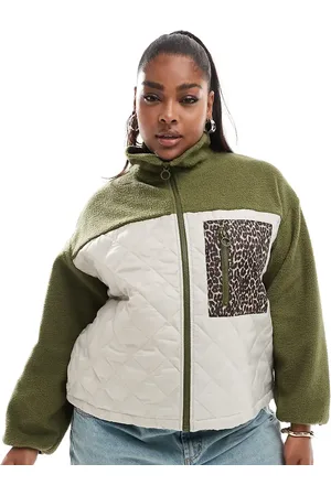 ONLY Chaqueta polar y crema con bolsillo con estampado de leopardo de tejido efecto peluche de -Verde