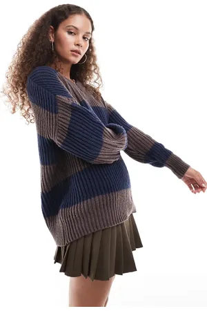 Daisy Street Jersey a rayas con cuello de pico de punto de