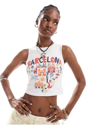 Daisy Street Camiseta corta entallada sin mangas con estampado de Barcelona en relieve de