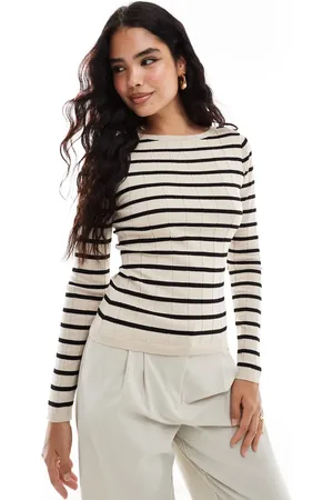 Pretty Lavish Top color crema a rayas con cuello barco de punto de -Blanco