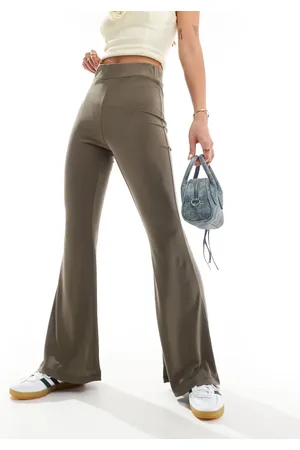 Monki Pantalones de campana de talle bajo de tejido supersuave de -Verde