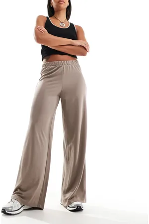 Monki Pantalones de pernera ancha y talle bajo de punto liso muy suave de - neutro