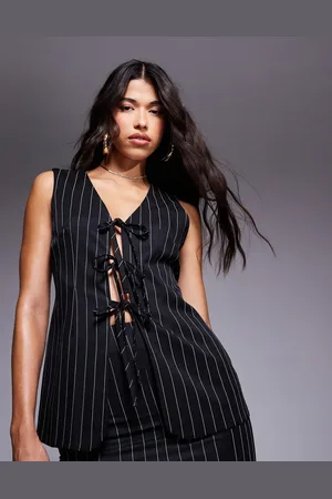 ASOS Chaleco negro con raya diplomática y lazada delantera de (parte de un conjunto)