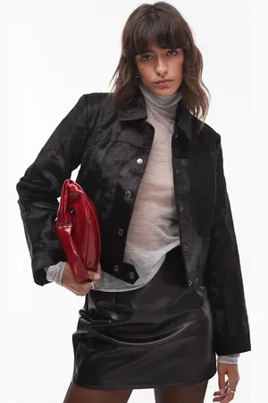 MANGO Chaqueta negra de corte cuadrado de cuero Capsule de