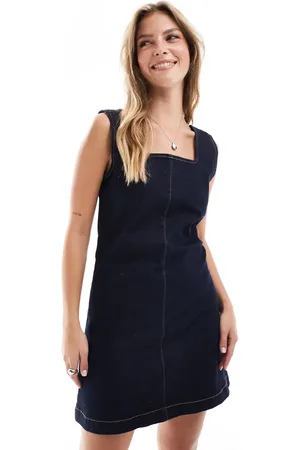ASOS Vestido vaquero medio de corte recto con cinturón de
