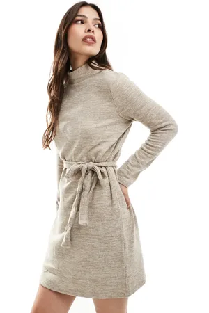VERO MODA Vestido corto beis jaspeado con cuello alto y lazada en la cintura de punto de -Beis neutro