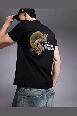 River Island Camiseta negra con estampado trasero de dragón y texto japonés de