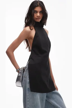 MANGO Top con cuello halter y espalda al aire de la colección cápsula de