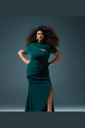 ASOS Vestido largo con hombreras drapeadas de malla premium de ASOS DESIGN Curve