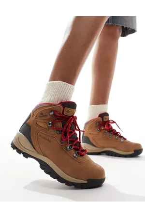 Columbia Botas de senderismo tostadas resistentes al agua Newton Ridge de Plus-Beis neutro